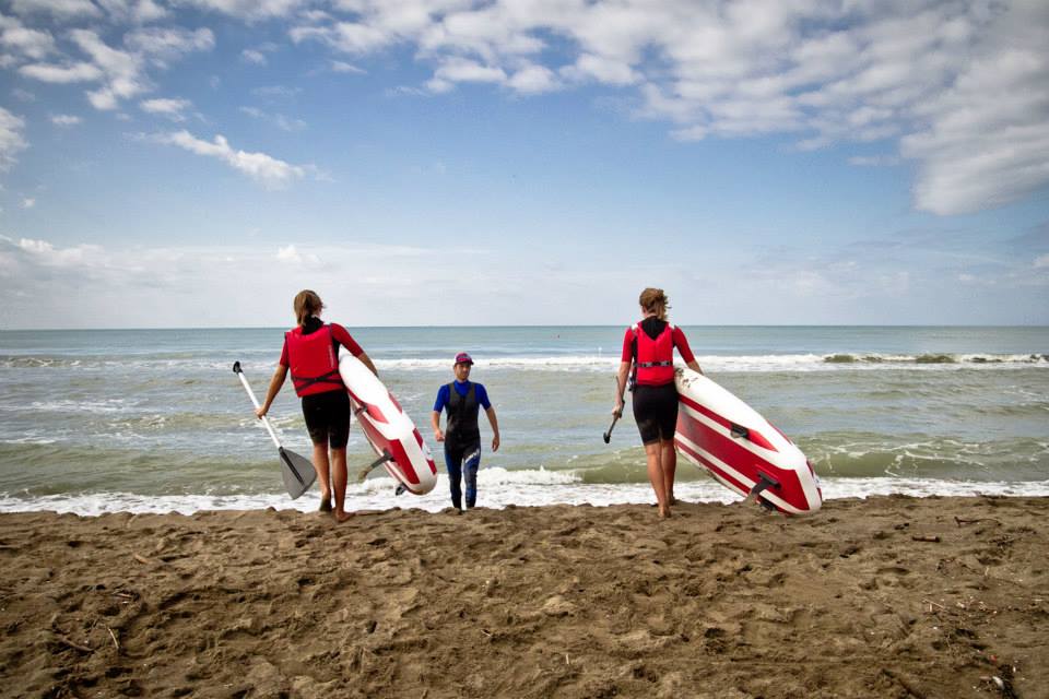 Gestione gruppo bambini in mare con onde fino a 50 cm