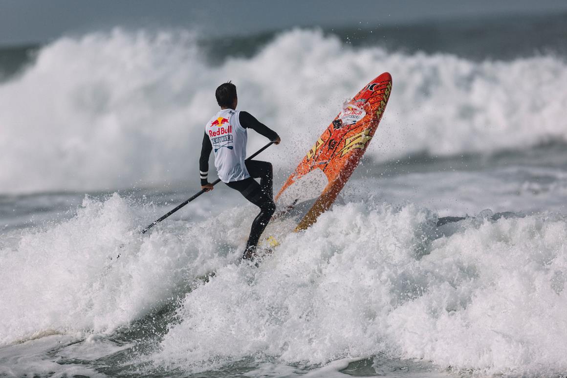 Kai Lenny alla Bull Heavy Water Stand Up Paddleboard Race in San Francisco, California, United States on October 20, 2017.