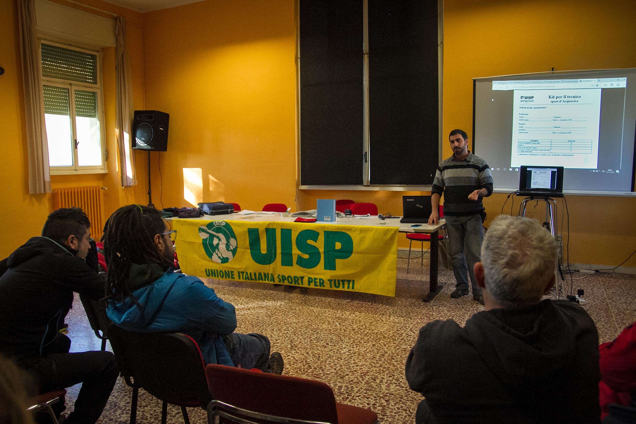 Teoria in aula - Centro nazionale per lo sviluppo sostenibile di Legambiente, Il Girasole