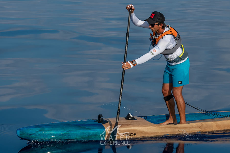 Traversata record in SUP da Ustica a Mondello